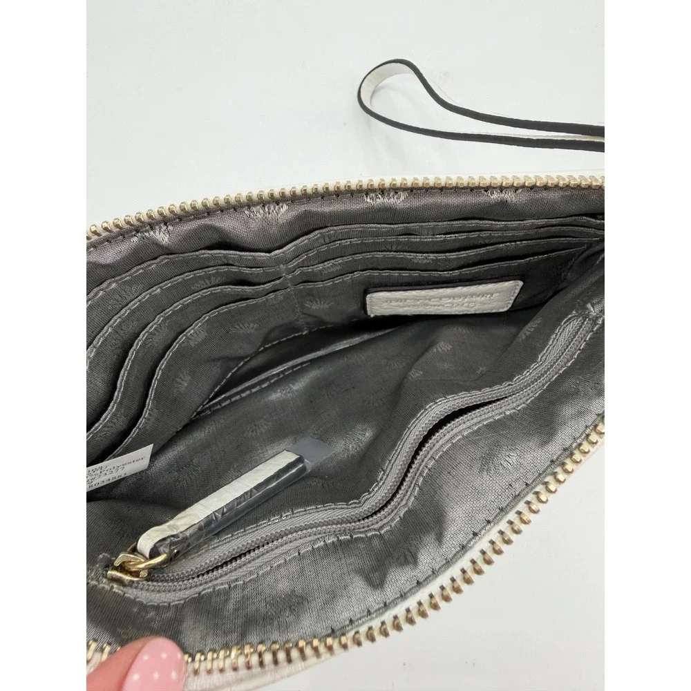 Juicy Couture White Pebbled Faux Leather Pleated Wristlet Wallet Gold Hardware